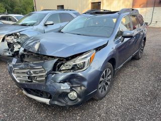 2016 Subaru Outback 2.5i Limited - Exterior Front Right Corner Image